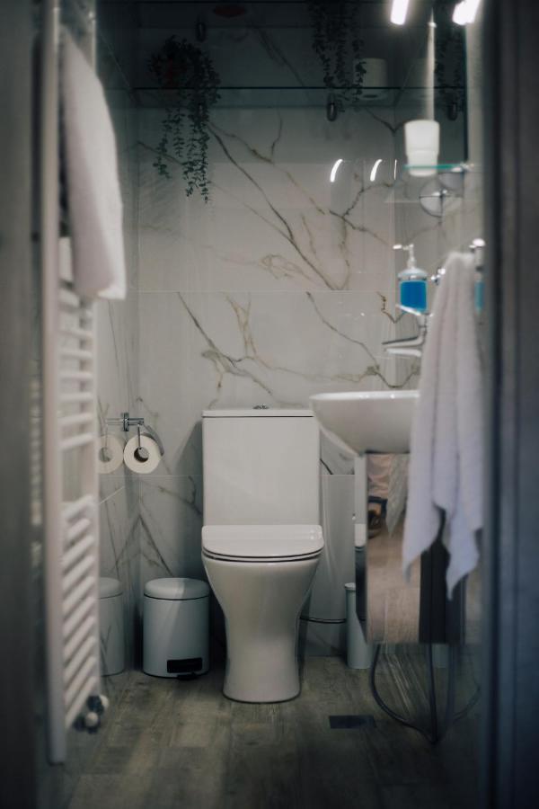 Το Σπίτι Της Ευτυχίας Σουίτα Apartment Karpenisi Luaran gambar