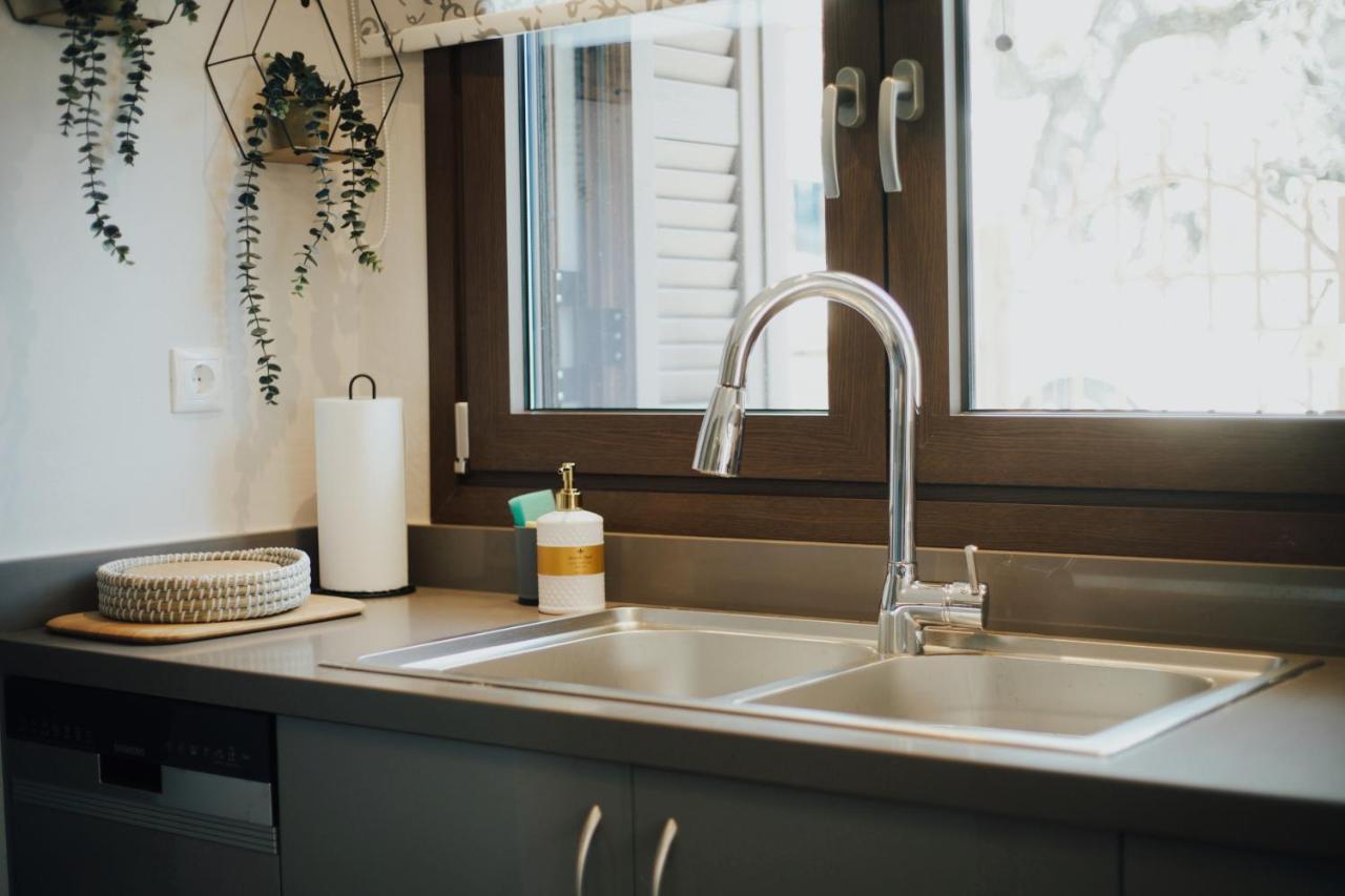 Το Σπίτι Της Ευτυχίας Σουίτα Apartment Karpenisi Luaran gambar